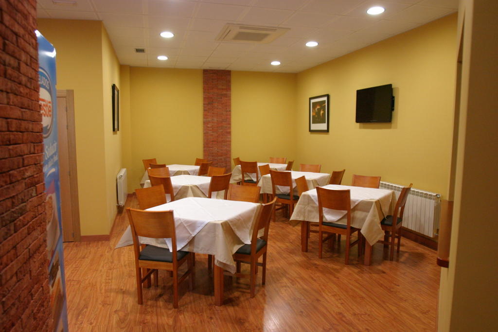Albergue La Encina Hospital de Órbigo Екстериор снимка